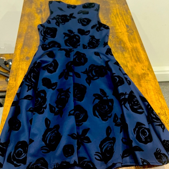 Must Have Navy Cocktail Dress - M - Picture 1 of 4